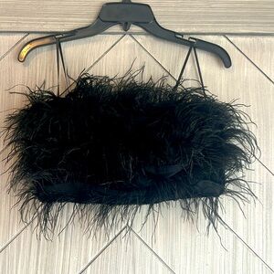 Super cute feathered Bandow top with a zipper back size small